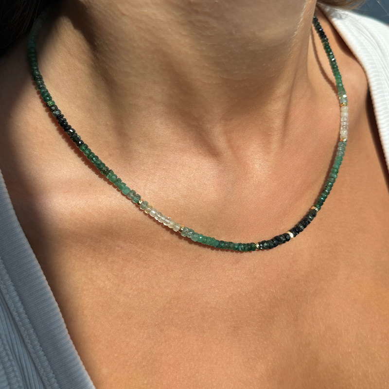 Collier Plaqué or pierres Émeraude