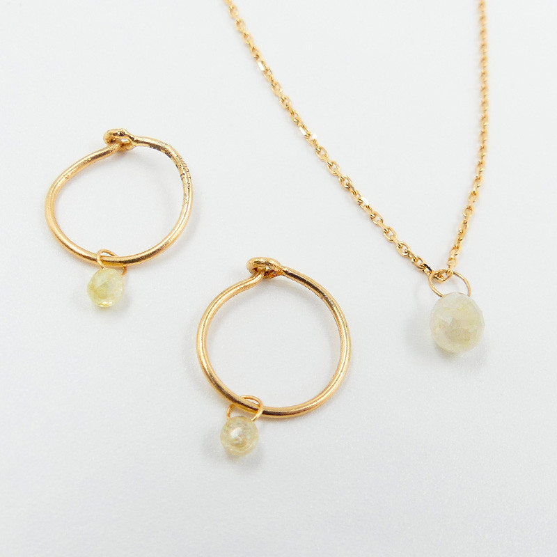 Collier Or 18 carats Goutte Diamant blanc