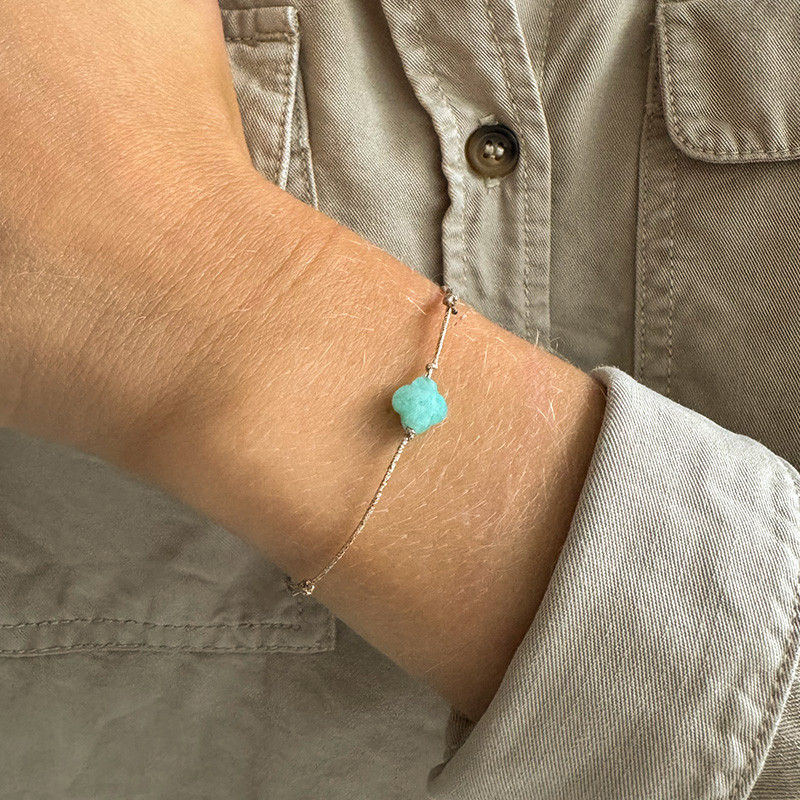 Bracelet Cordon doré trèfles pierres