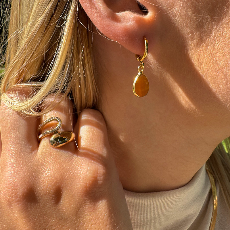 Bague Plaqué or enlacée ajourée et strass