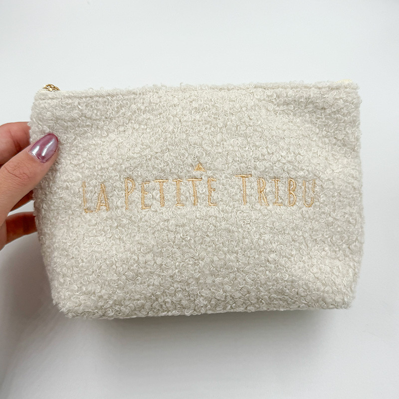 Pochette moumoute blanche