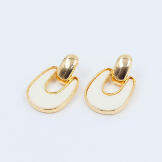 Boucles d’oreilles géométrique résine ivoire