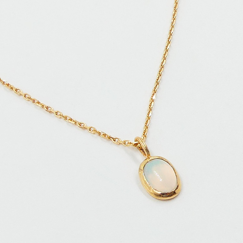 Collier or 18 carats & Opale de Feu