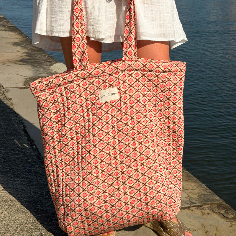 sac rouge sur femme