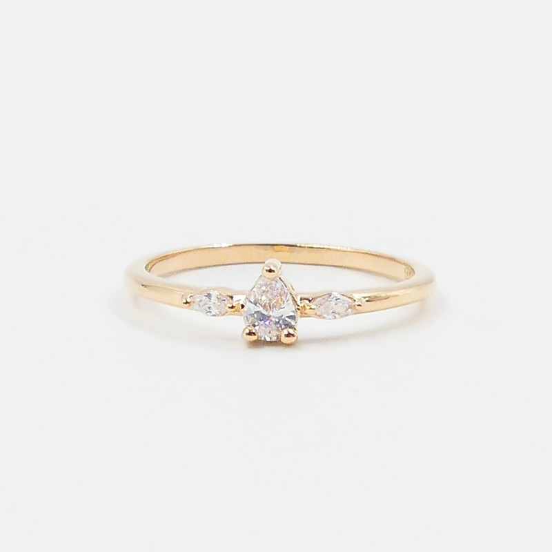Bague plaqué or zirconium