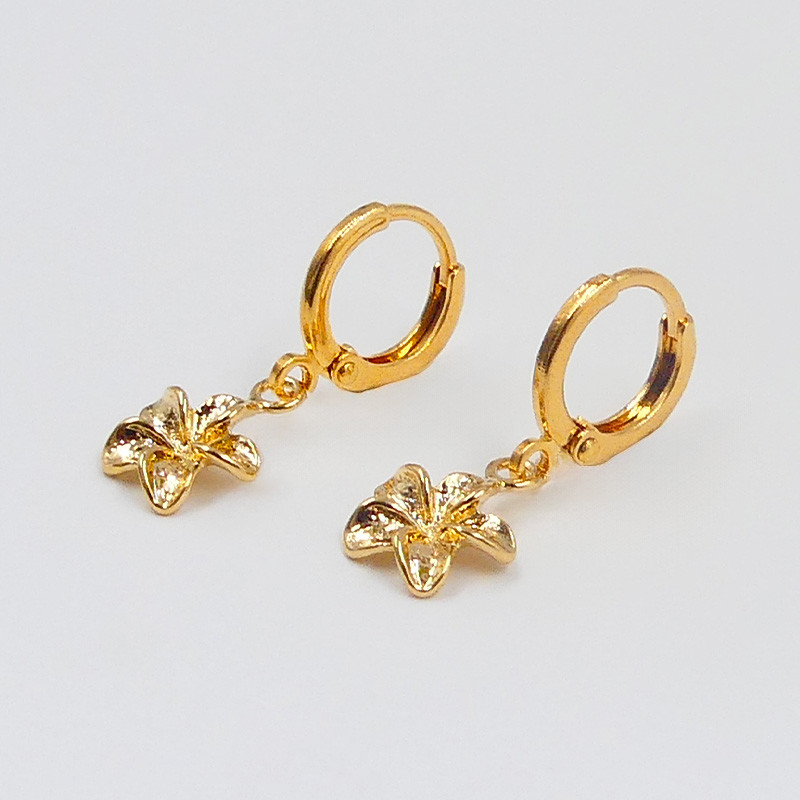 Boucle d'oreille fleur dorée
