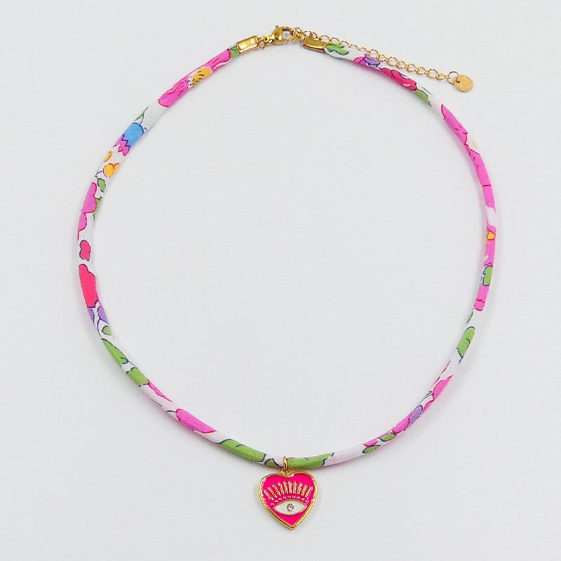 Collier Liberty fleuri cœur rose