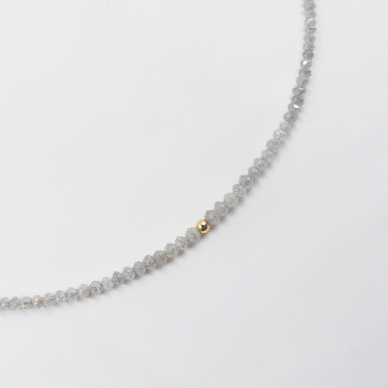Collier diamants blancs facettés or 18 carats