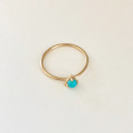 Bague Dorée petit triangle bleu