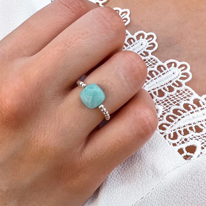 Bague Argent élastique et petite pierre fine