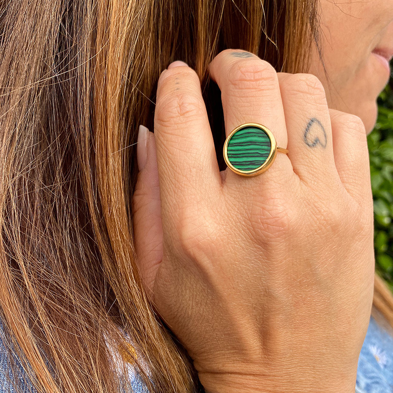Bague ajustable acier doré pierre verte